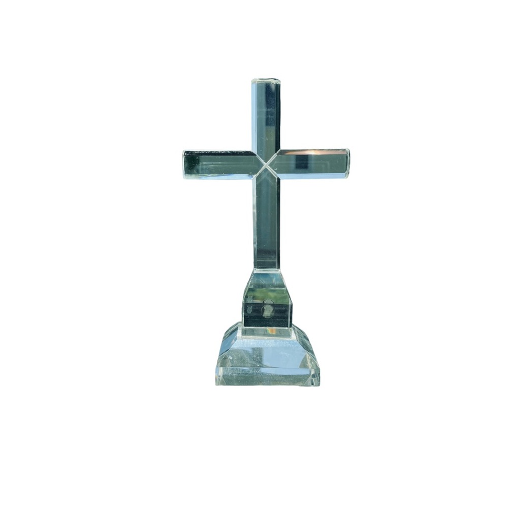 Beautiful 24% lead crystal cross modern kitschy minimalist style unsigned